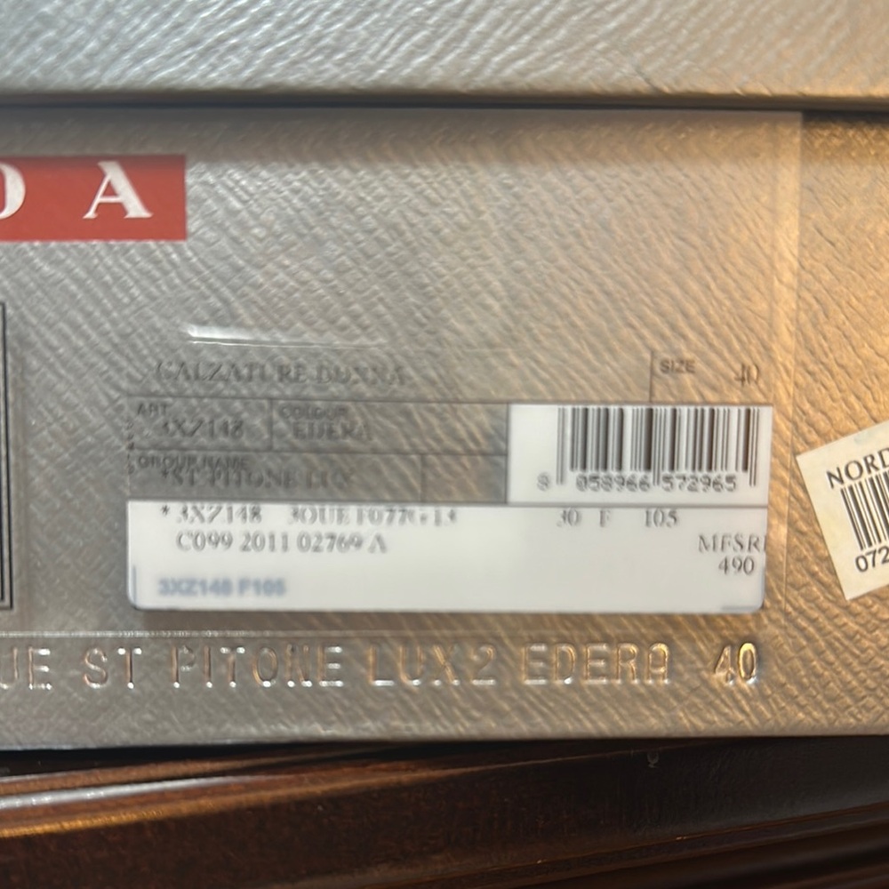 Prada Green Snakeskin Women's Sandals - Picture 6 of 7